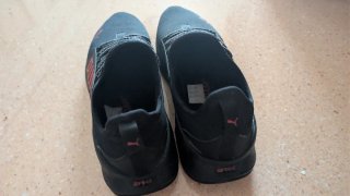 Zapatillas deportivas Puma Negras y Rojas