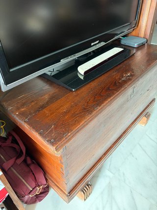 Arcón antiguo madera maciza artesanal