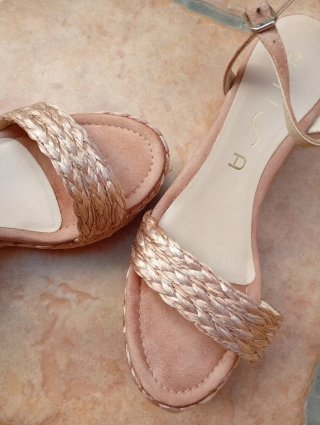Sandalias de cuña de Unisa