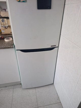 Nevera con congelador LG blanca