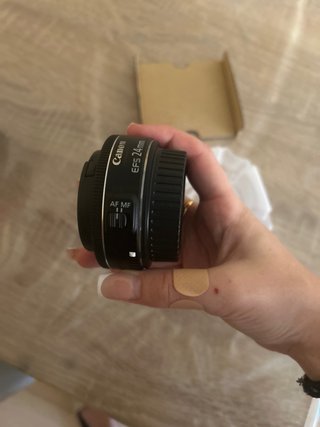 Objetivo Canon EFS 24mm f/2.8 STM