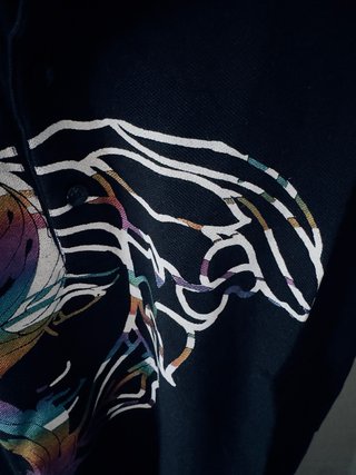 Polo Versace Collection nero con stampa