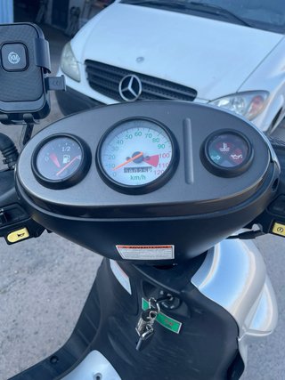 Suzuki Zillion 49cc Plata Automática