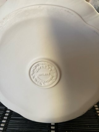 Jarra de porcelana inglesa tallada