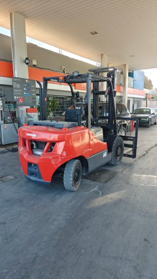 Carretilla Doosan 4000 kg