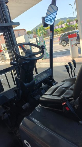 Carretilla Doosan 4000 kg