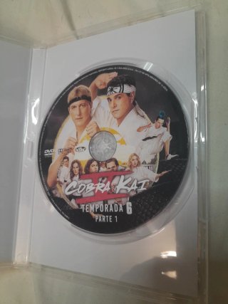 Cobra Kai Temporada 6 DVD (Partes 1, 2 y 3)