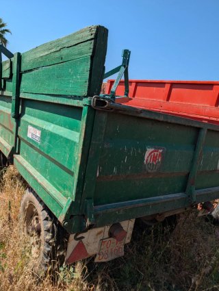Remolque agrícola verde