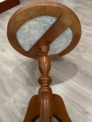 Mesa auxiliar 50 Alto x 32 Base Mármol