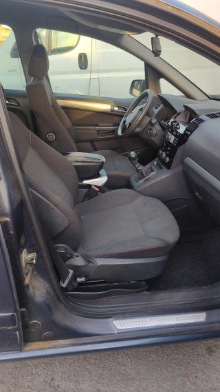 Opel Zafira 2008 Diésel pegatina B
