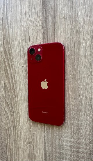 iPhone 13 Rojo + Cable