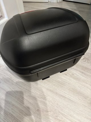 Baúl Givi Negro