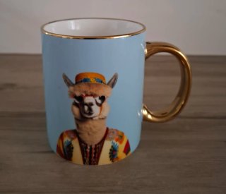 Taza de cerámica con diseño de llama