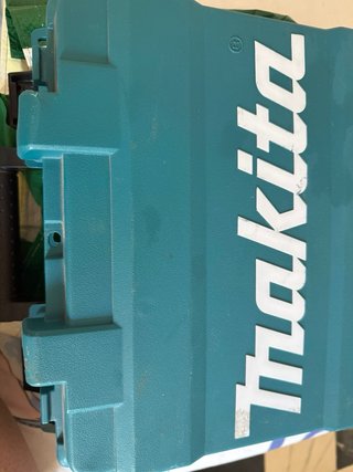 Caladora Makita JV0600 como nueva
