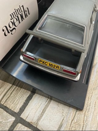 Bburago Rolls-Royce Camargue in box