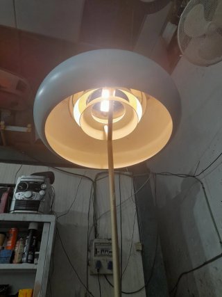 Lampada da terra retrò vintage blu e dorata
