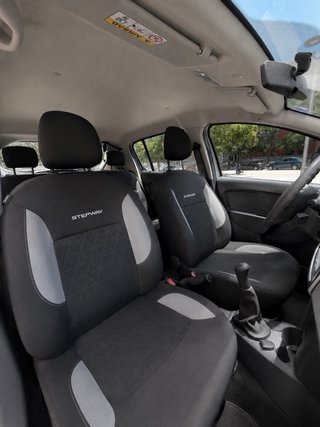 Dacia Sandero 2016 141000km  pegatina C