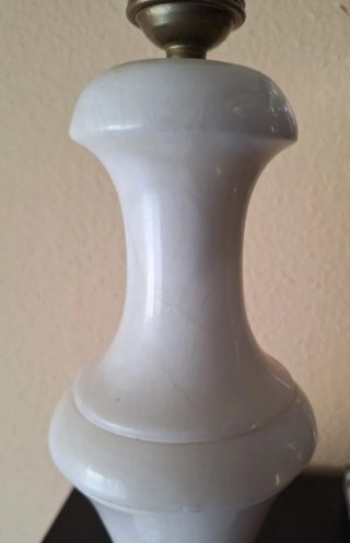 Lámpara de mármol antigua