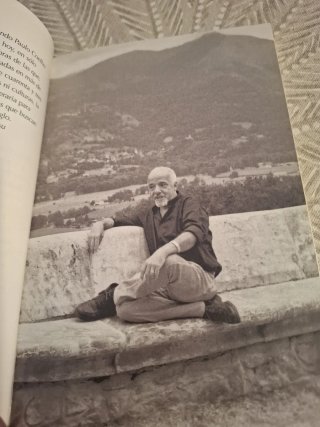 Paulo Coelho biografía de un narrador