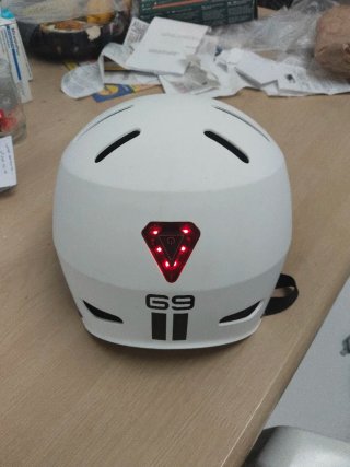 Casco G69 con Luz Bicicleta/Patinete