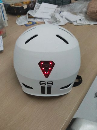 Casco G69 con Luz Bicicleta/Patinete