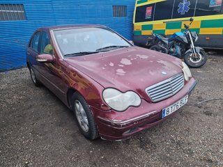 Mercedes-Benz Clase C 220 cdi 4p