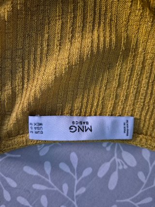 Camiseta Mango Amarilla Talla M