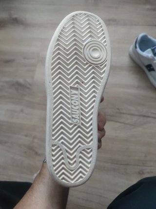 Zapatillas Saucony Court Blancas y Negras