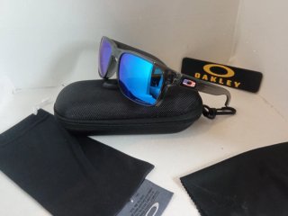 Gafas Oakley grises transparentes y azules