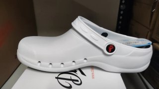 Zuecos Dian Blancos Goma María