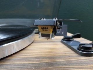 Tocadiscos Akai