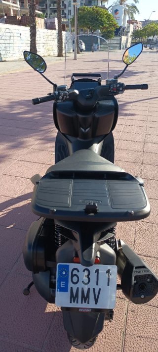 Zontes D350 Maxi Scooter Negra