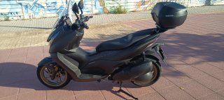 Zontes D350 Maxi Scooter Negra
