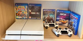 PS4 Blanca 500GB  + 2 Mandos Originales