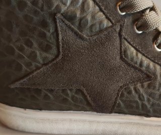 Scarpe Sneakers Alte Grigie e Bianche