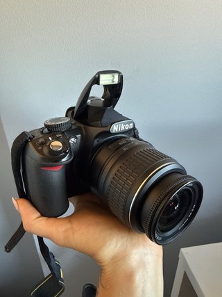 Nikon D3100 + Objetivo 18-55mm + Bolsa