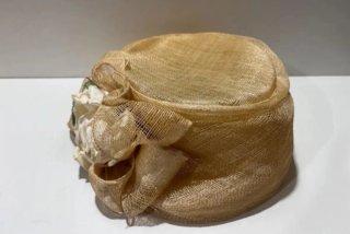 SOMBRERO O TOCADO ITALIANO SINAMAY HECHO A MANO