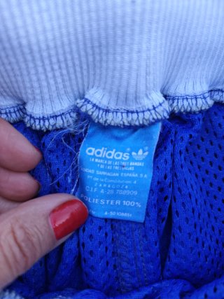 Pantaloneta Adidas Baloncesto Azul y Blanco