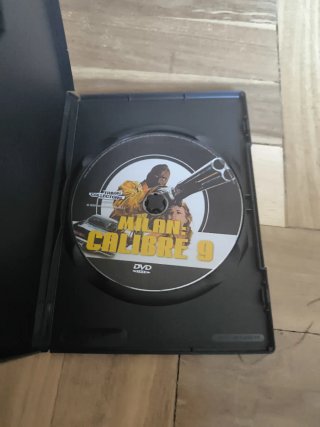 Milan: Calibre 9 DVD