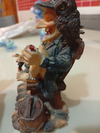 Figura Bruja Resina
