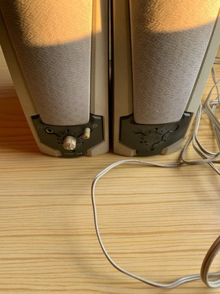 Altavoces Saturn PC Vintage Beige