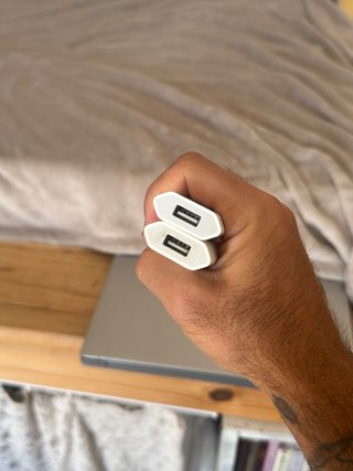 Caricatore Apple + Custodia 15Pro + Protezione Schermo