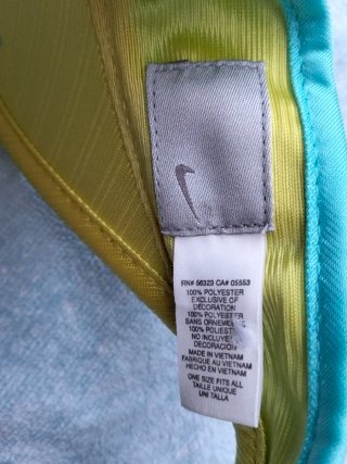 Visera Nike Vintage Cheer Turquesa y Amarilla