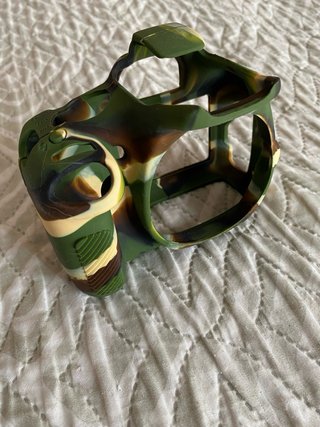 Cover in silicone EasyCover Canon 1200D Camouflage