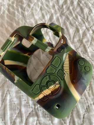 Cover in silicone EasyCover Canon 1200D Camouflage