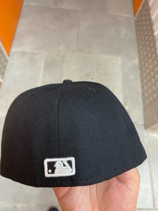 Gorra New Era LA Negra