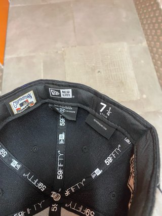 Gorra New Era LA Negra