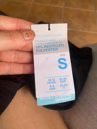 Bonito bañador negro,costo 14 euros