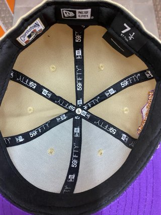 Gorra New Era LA Beige y Morado