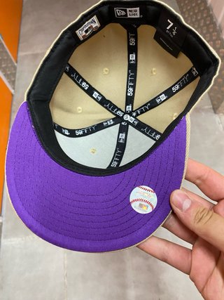 Gorra New Era LA Beige y Morado